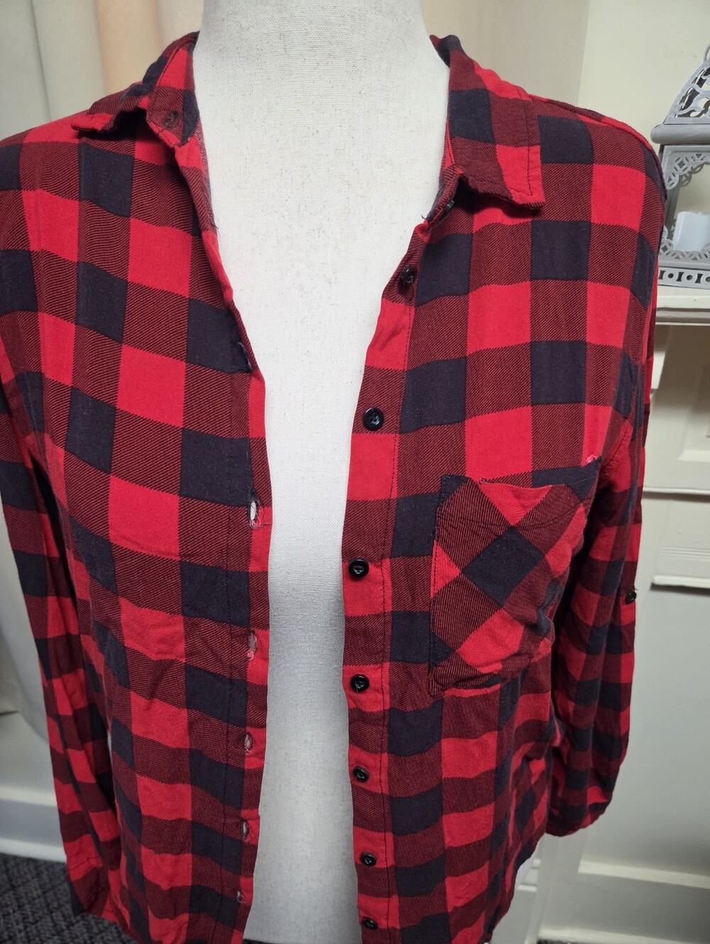 Polly & Esther Red and Black Plaid Button-Down Shirt Size XL